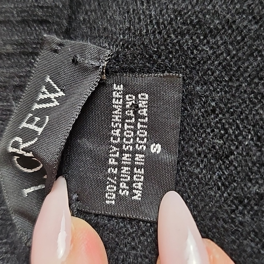 J. CREW 100% 2-PLY CASHMERE BLACK LONG SLEEVE BUTTON-UP CARDIGAN *WITH FLAW* - Picture 14 of 16